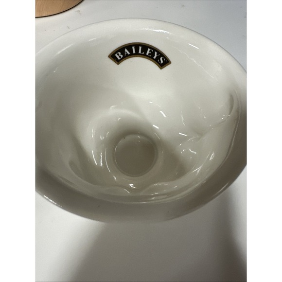 Baileys Winking Lady Tea Cups Helen Hunt LA Youth 1 Winking Lady YUM - Picture 5 of 7